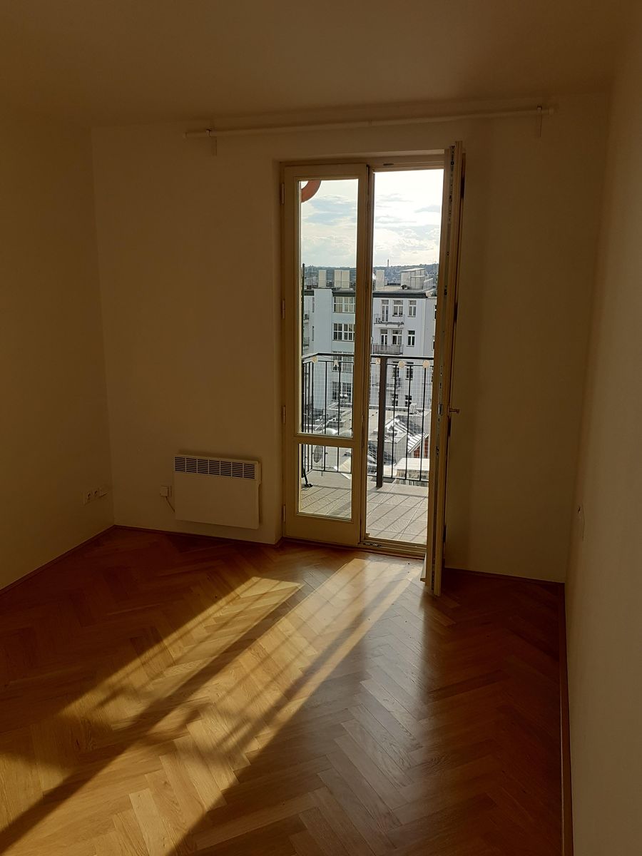 Pronájem bytu 1+1 41 m² – fotografie 3