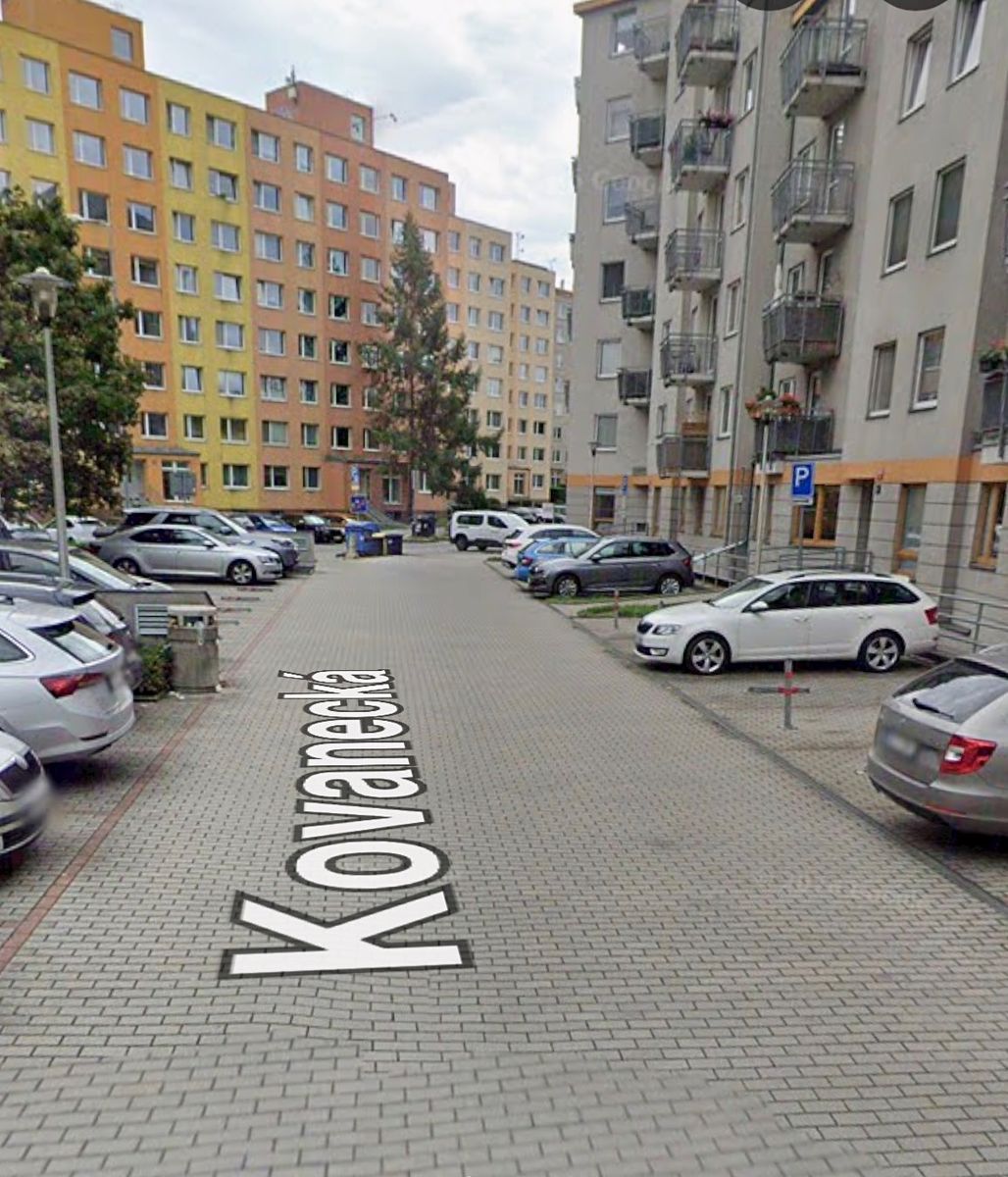 Pronájem garážového stání 13 m² – fotografie 2