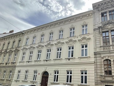 Pronájem bytu 2+kk, 48 m² (2 z 11)