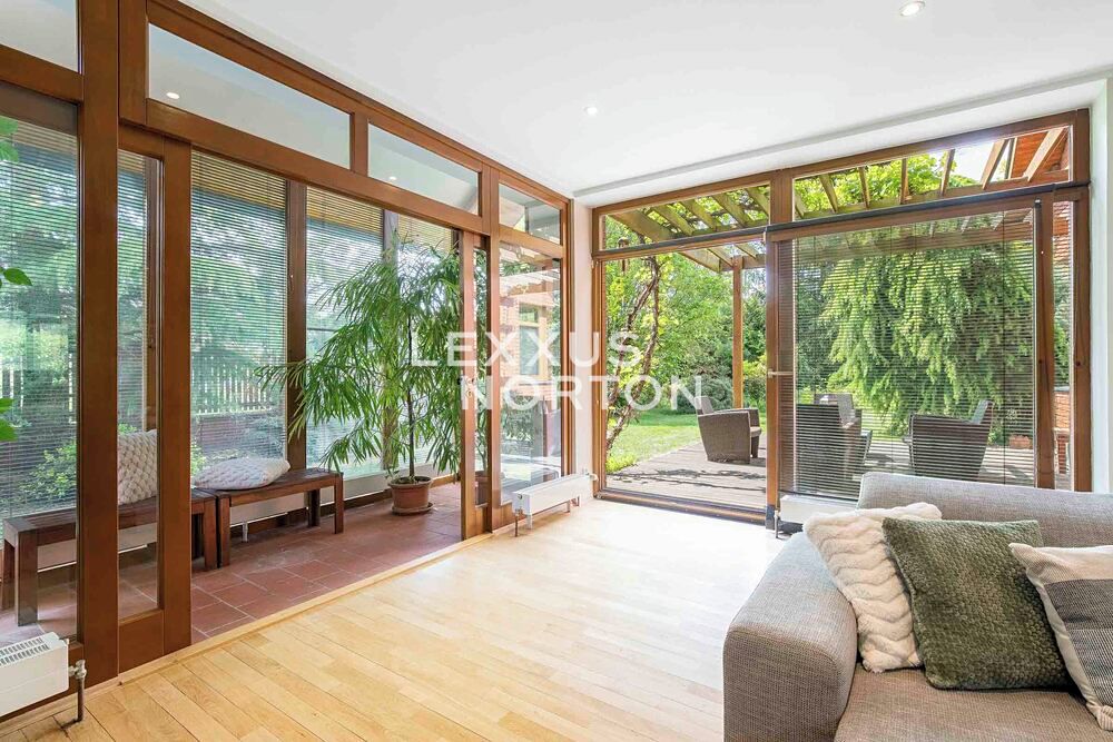 Prodej rodinného domu 256 m², pozemek 1194 m² – fotografie 4