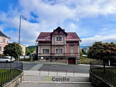 Prodej rodinného domu 420 m², pozemek 980 m²