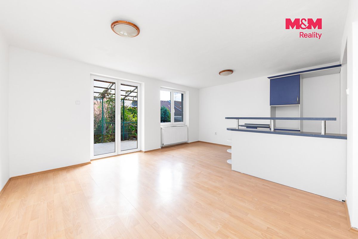 Prodej rodinného domu 131 m², pozemek 147 m² – fotografie 2