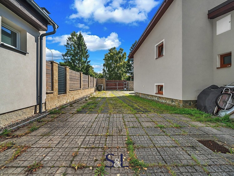 Нерухомість на продаж, 325 м² (32 з 32)