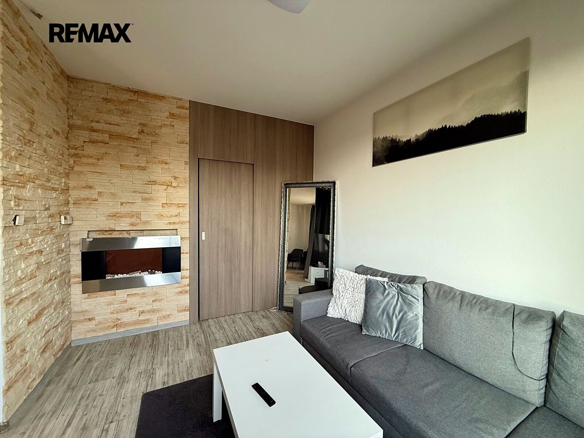 Pronájem bytu 1+kk 51 m² – fotografie 2