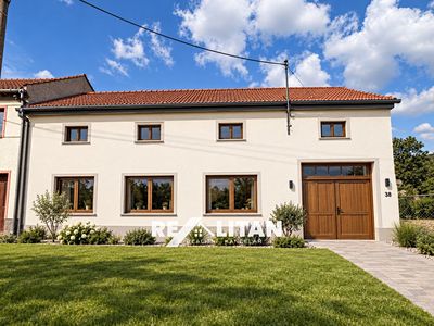 Prodej rodinného domu 250 m², pozemek 1807 m²