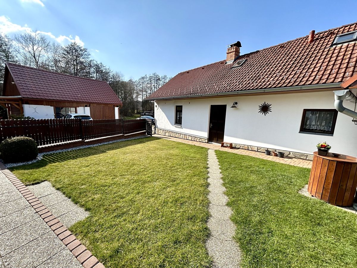 Prodej chalupy 180 m², pozemek 385 m²