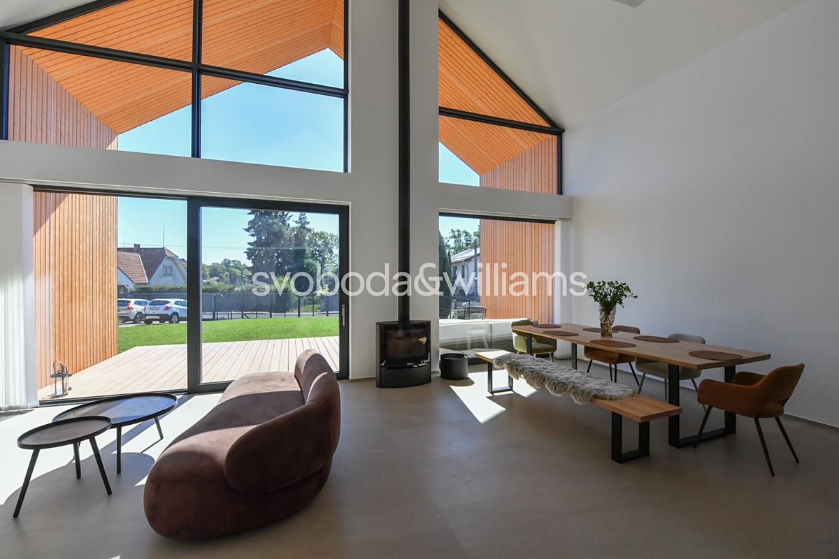 Prodej rodinného domu 155 m², pozemek 700 m² – fotografie 3
