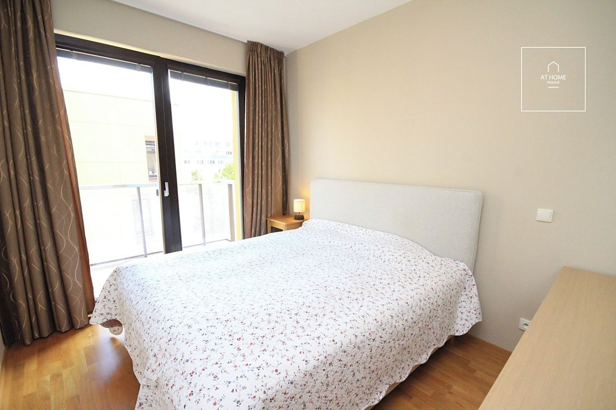 Pronájem bytu 2+kk 64 m² – fotografie 3