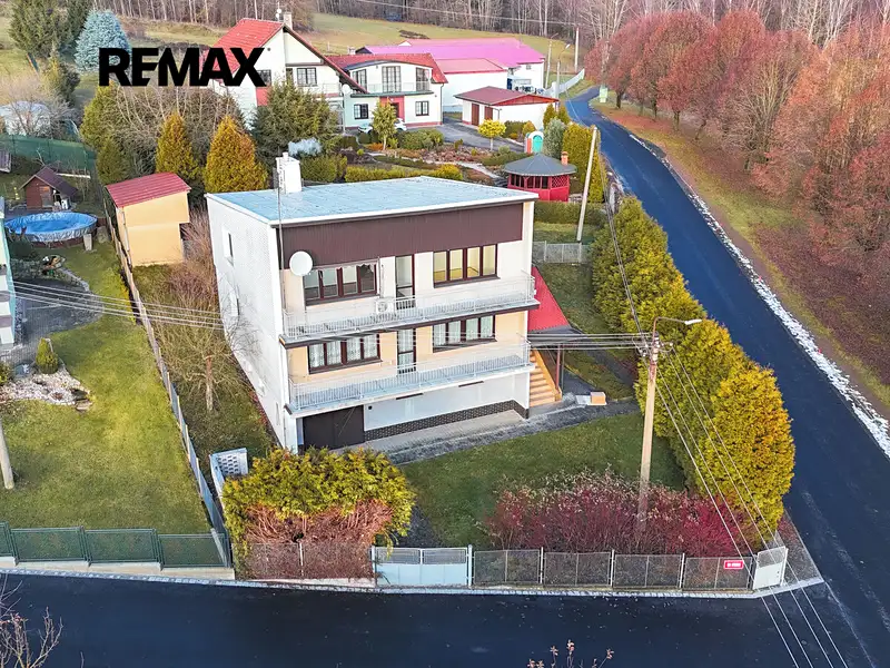 Prodej rodinného domu 350 m², pozemek 130 m², Halže – náhled fotky 3