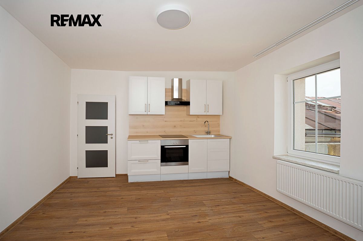 Pronájem bytu 1+kk 29 m²
