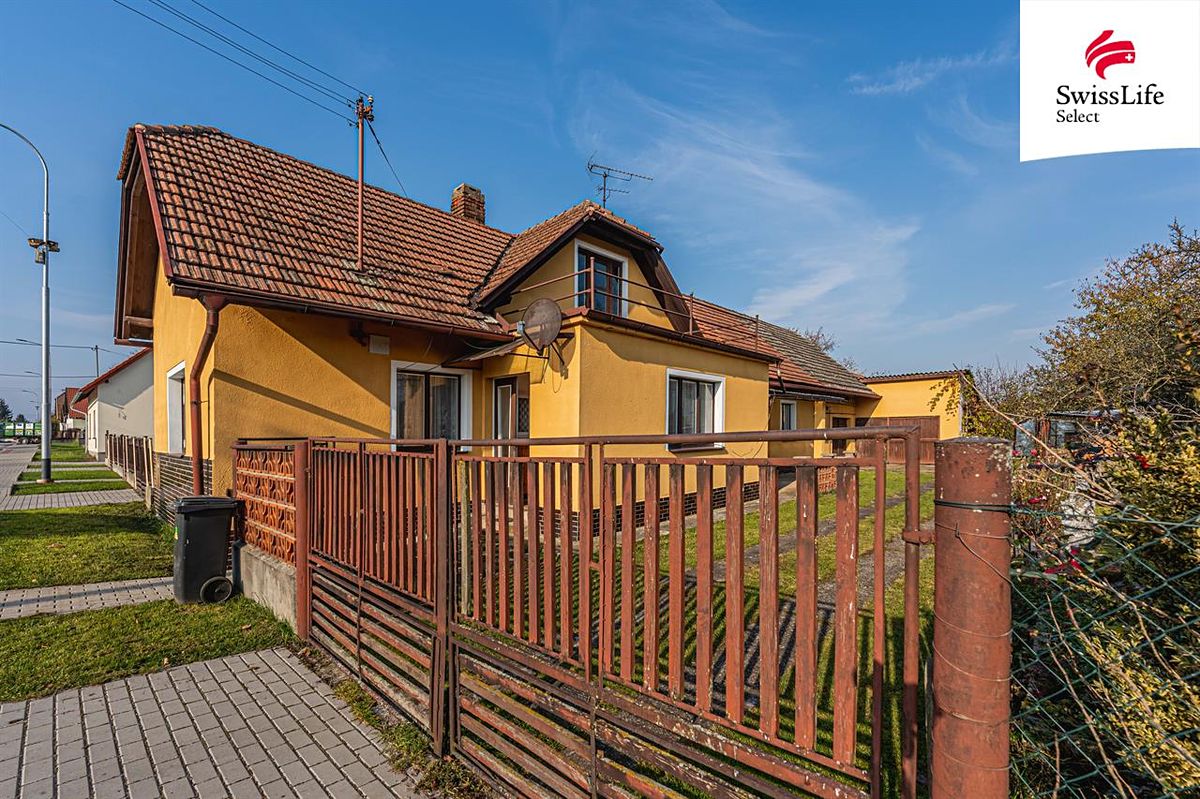 Prodej rodinného domu 102 m², pozemek 1000 m² – fotografie 2