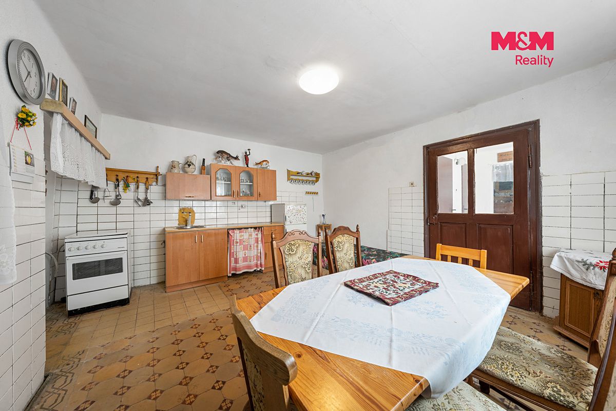 Prodej rodinného domu 248 m², pozemek 2655 m² – fotografie 4