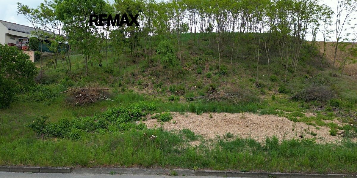 Prodej stavebního pozemku 1501 m² – fotografie 3
