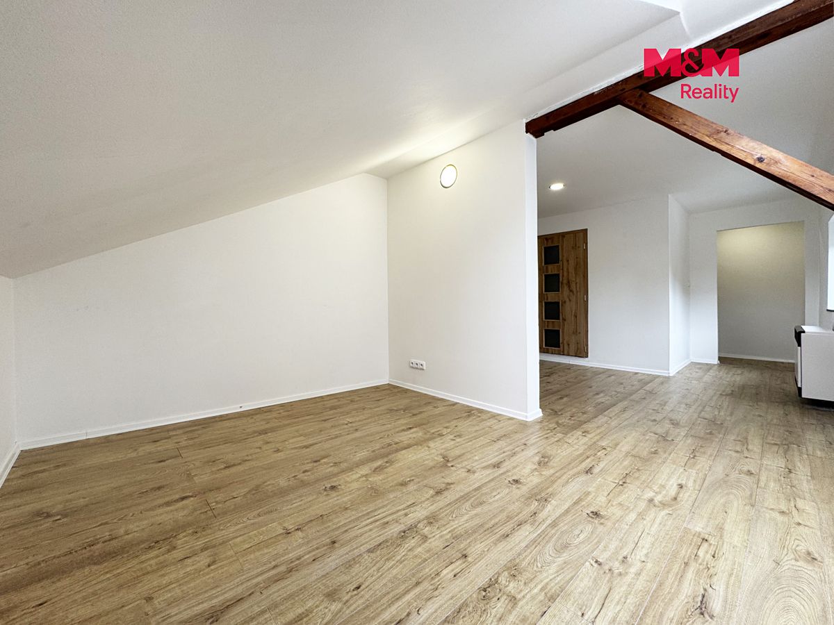 Pronájem bytu 1+kk 32 m² – fotografie 4