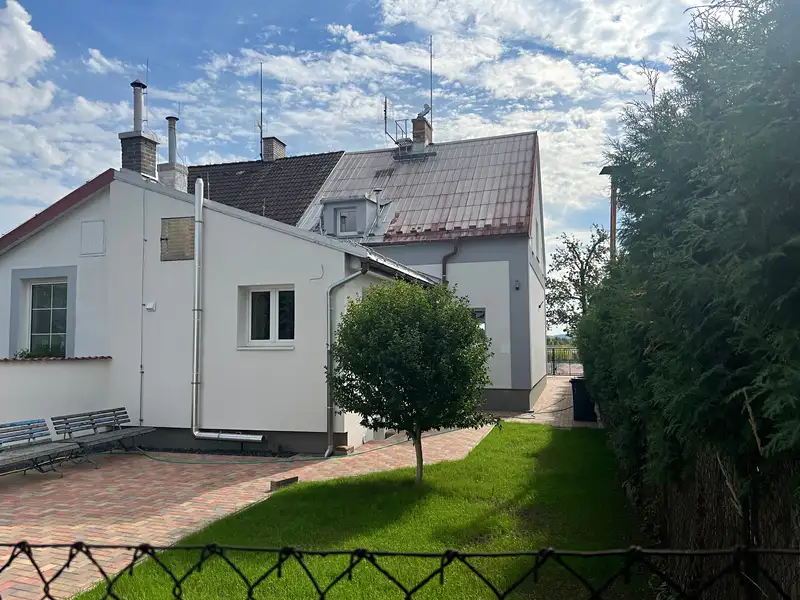 Pronájem rodinného domu 130 m², pozemek 536 m², Praha – náhled fotky 2