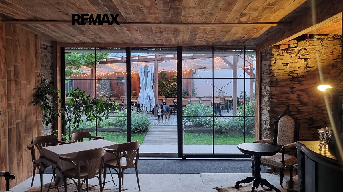 Prodej rodinného domu 382 m², pozemek 28004 m² – fotografie 2