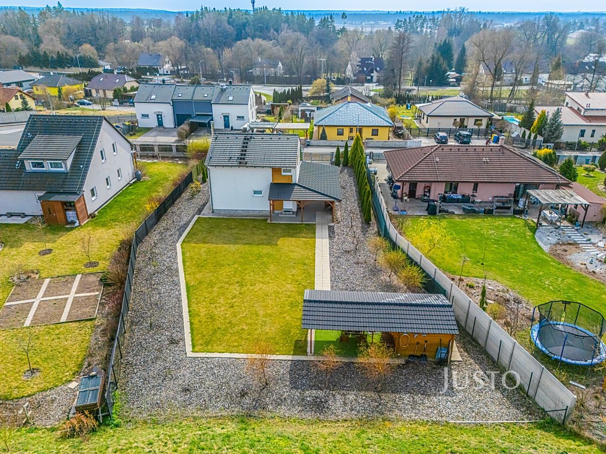 Prodej rodinného domu 117 m², pozemek 1389 m² – fotografie 2