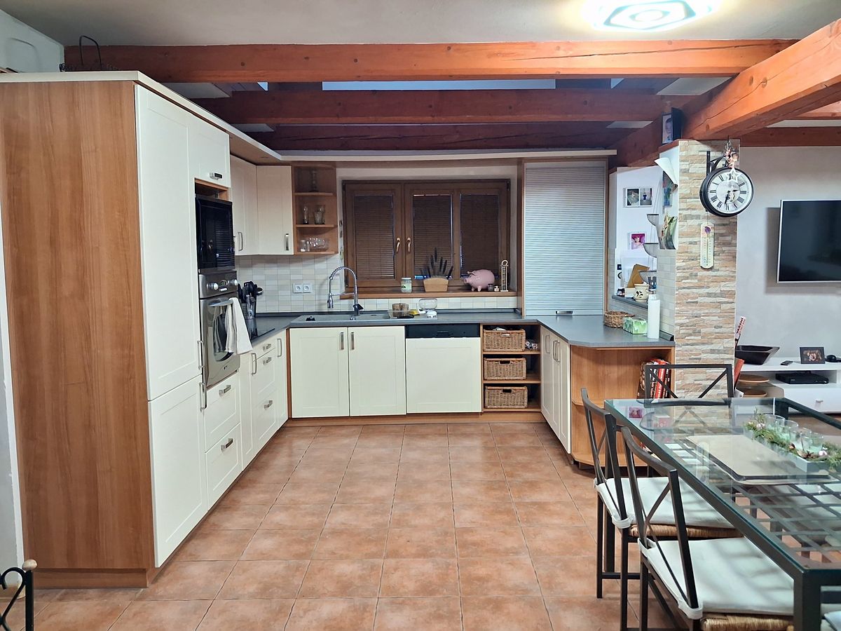 Prodej rodinného domu 136 m², pozemek 298 m² – fotografie 3