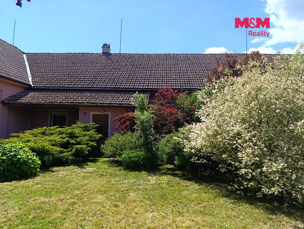 Prodej rodinného domu 285 m², pozemek 1985 m² – fotografie 3