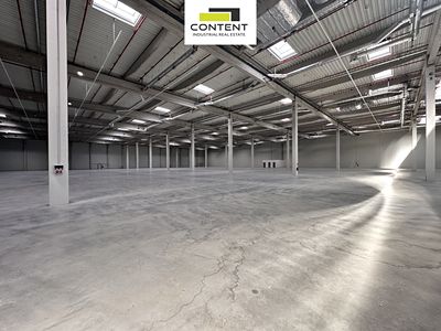 Pronájem skladového prostoru 15718 m²