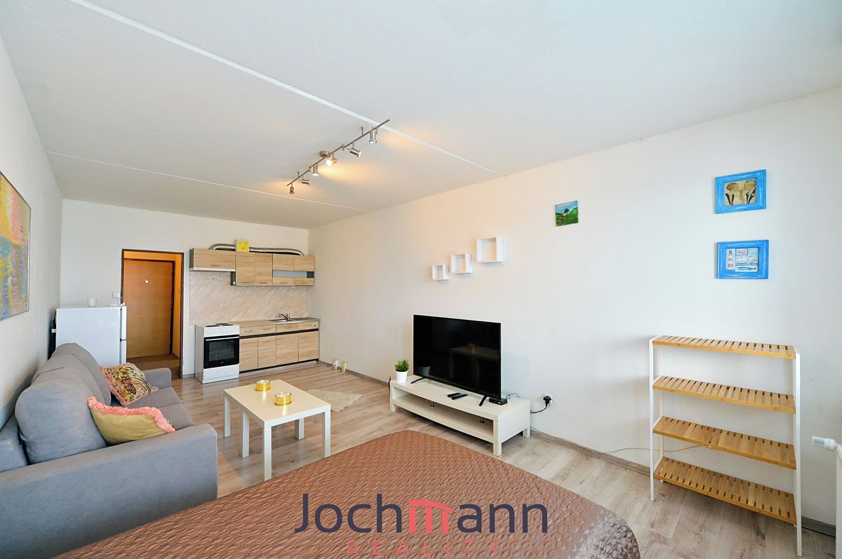 Pronájem bytu 1+kk 34 m² – fotografie 3
