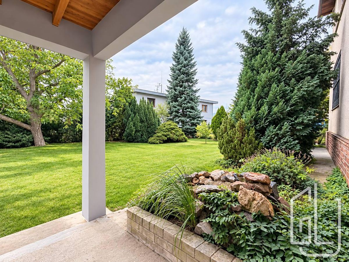 Pronájem bytu 2+kk 60 m² – fotografie 3