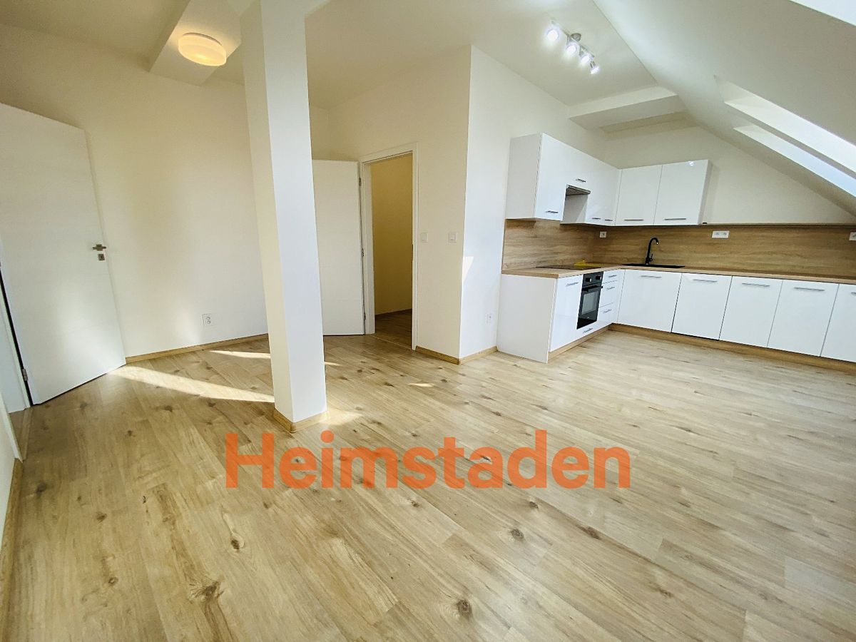 Pronájem bytu 2+kk 49 m² – fotografie 5