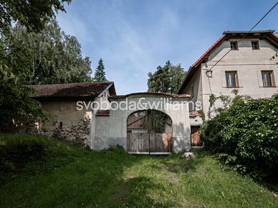Prodej rodinného domu 620 m², pozemek 6457 m²