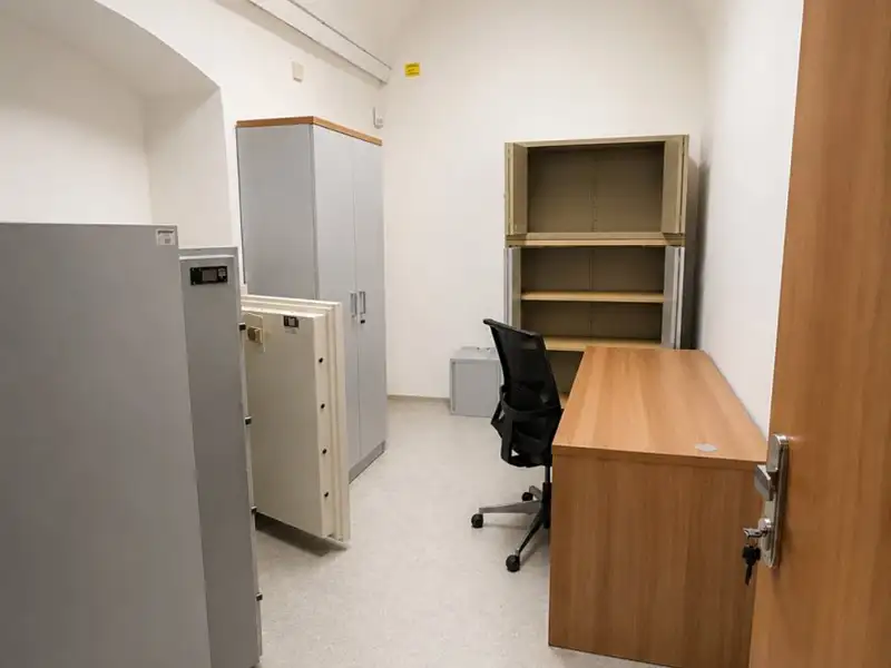 Pronájem kanceláře 180 m², Rokycany – náhled fotky 3