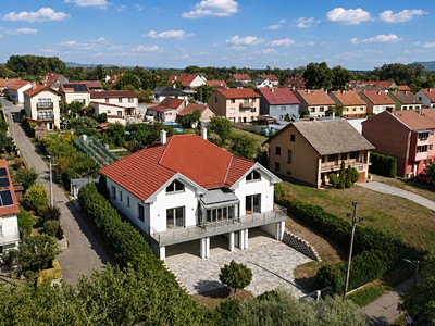 Prodej  vily 408 m², pozemek 923 m²