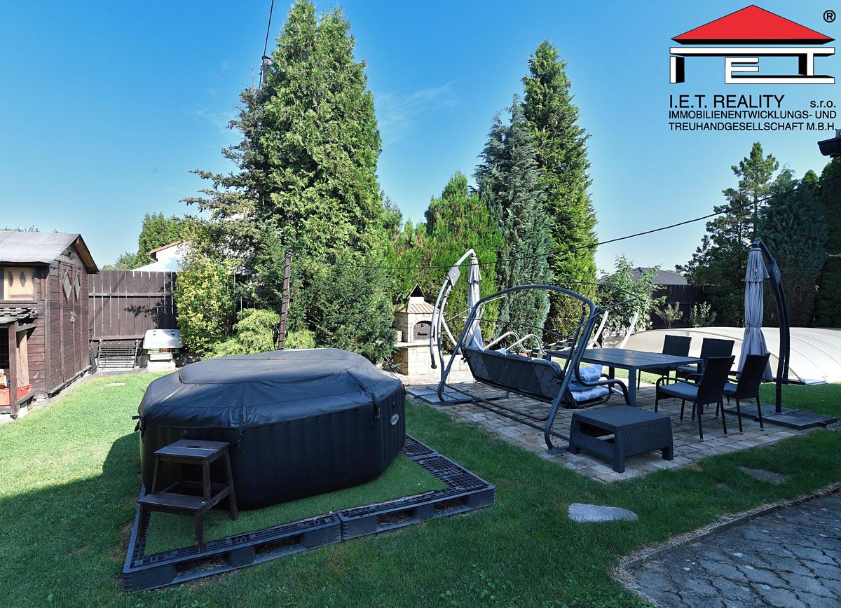 Prodej rodinného domu 255 m², pozemek 520 m² – fotografie 4