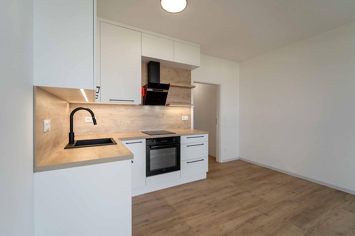Pronájem bytu 1+kk 29 m² – fotografie 2