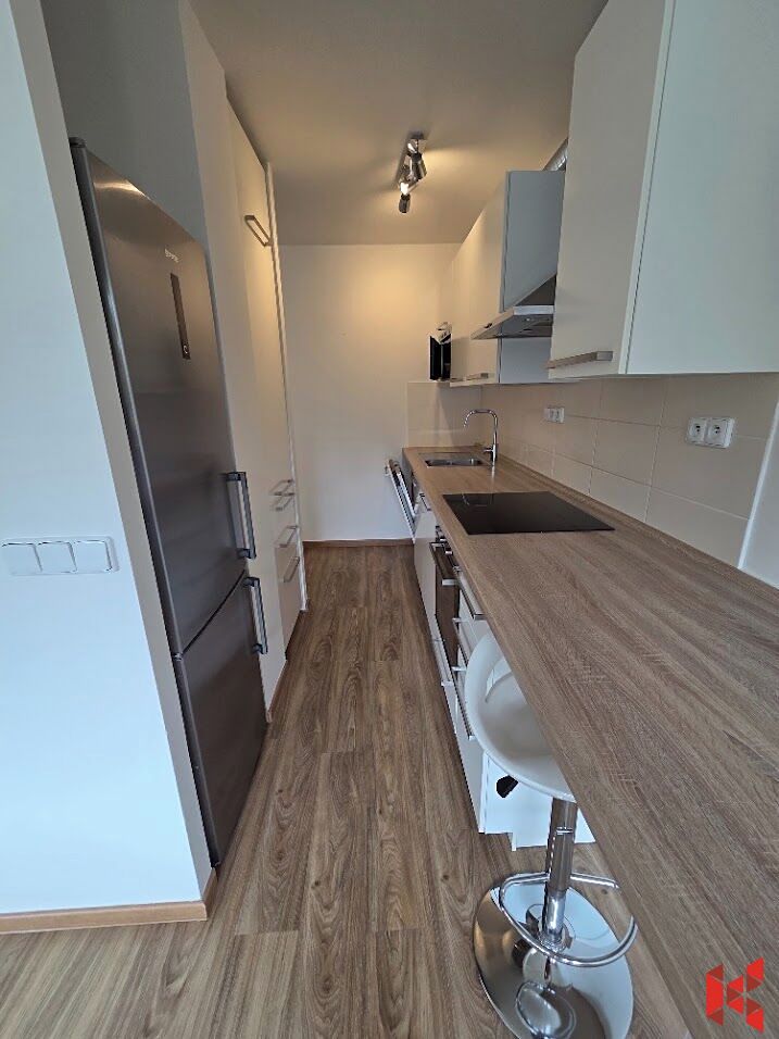 Pronájem bytu 3+kk 72 m² – fotografie 3