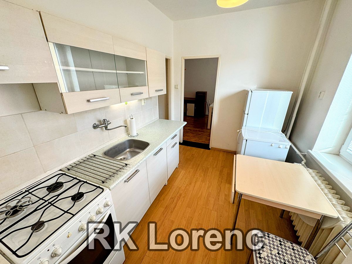 Pronájem bytu 2+1 52 m² – fotografie 3