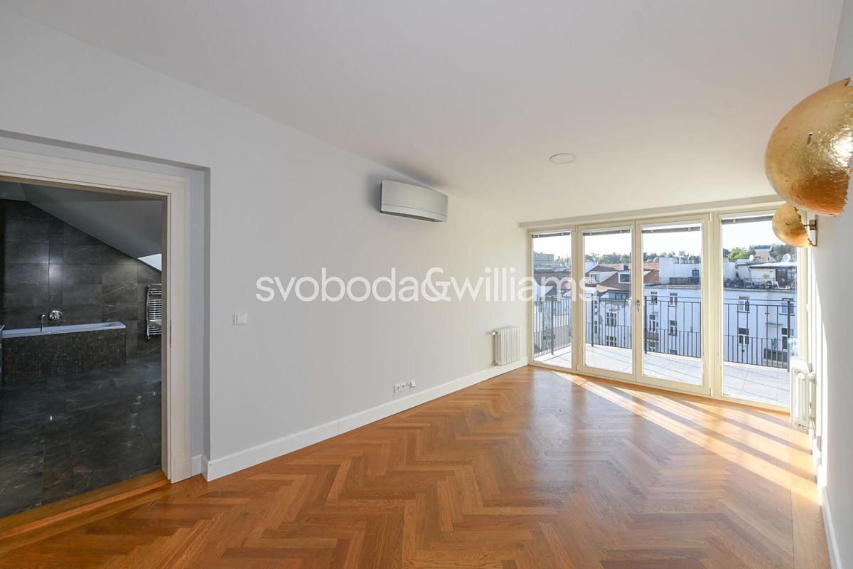 Pronájem bytu 4+kk 155 m² – fotografie 3