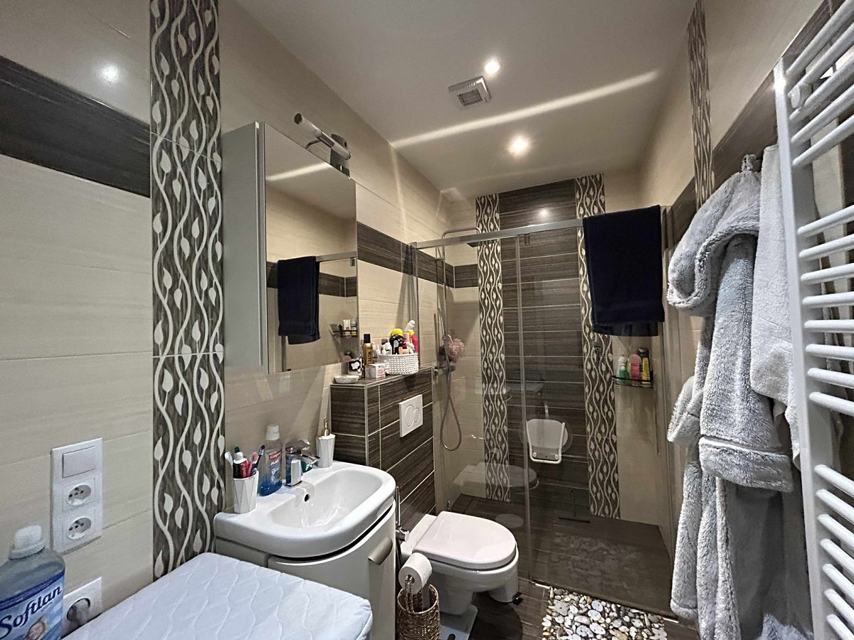 Pronájem bytu 2+kk 43 m² – fotografie 3