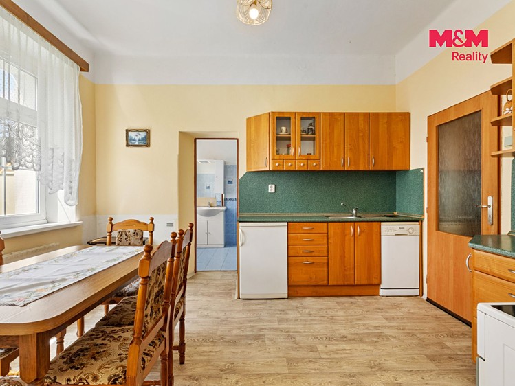 Prodej domu, 184 m² (8 z 23)