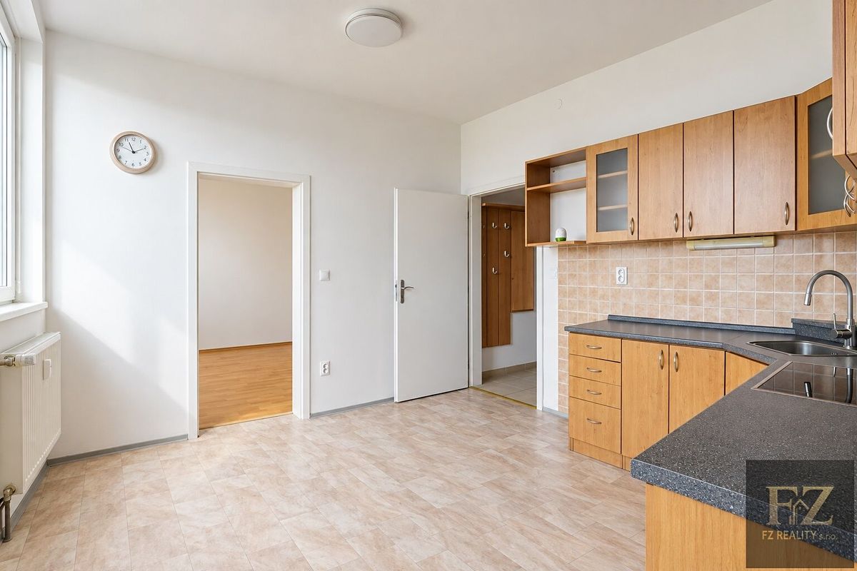 Pronájem bytu 2+kk 43 m² – fotografie 2
