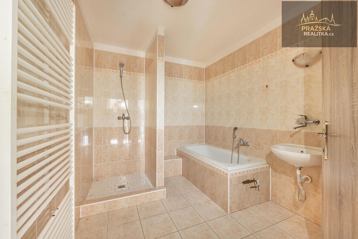 Prodej rodinného domu 123 m², pozemek 230 m² – fotografie 4