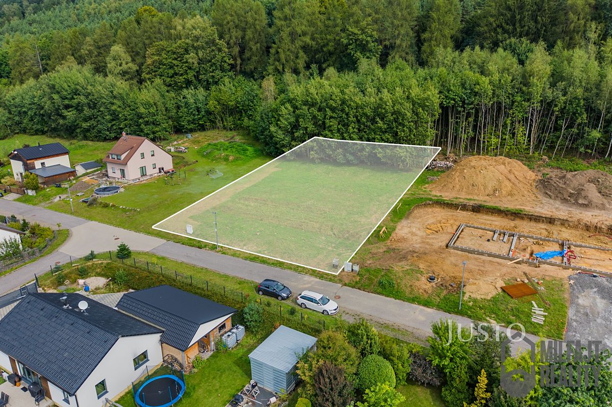 Prodej stavebního pozemku 1402 m² – fotografie 3