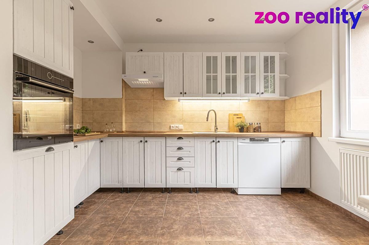 Pronájem rodinného domu 134 m², pozemek 744 m² – fotografie 5