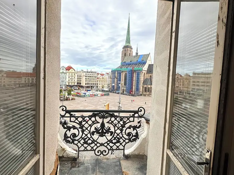 Pronájem bytu 3+1 121 m², Plzeň – náhled fotky 1