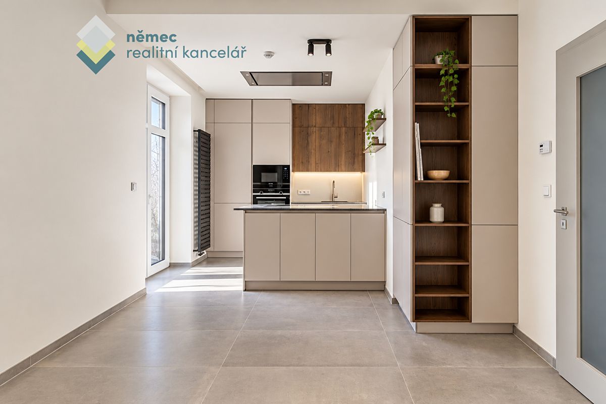 Pronájem bytu 3+kk 77 m² – fotografie 2