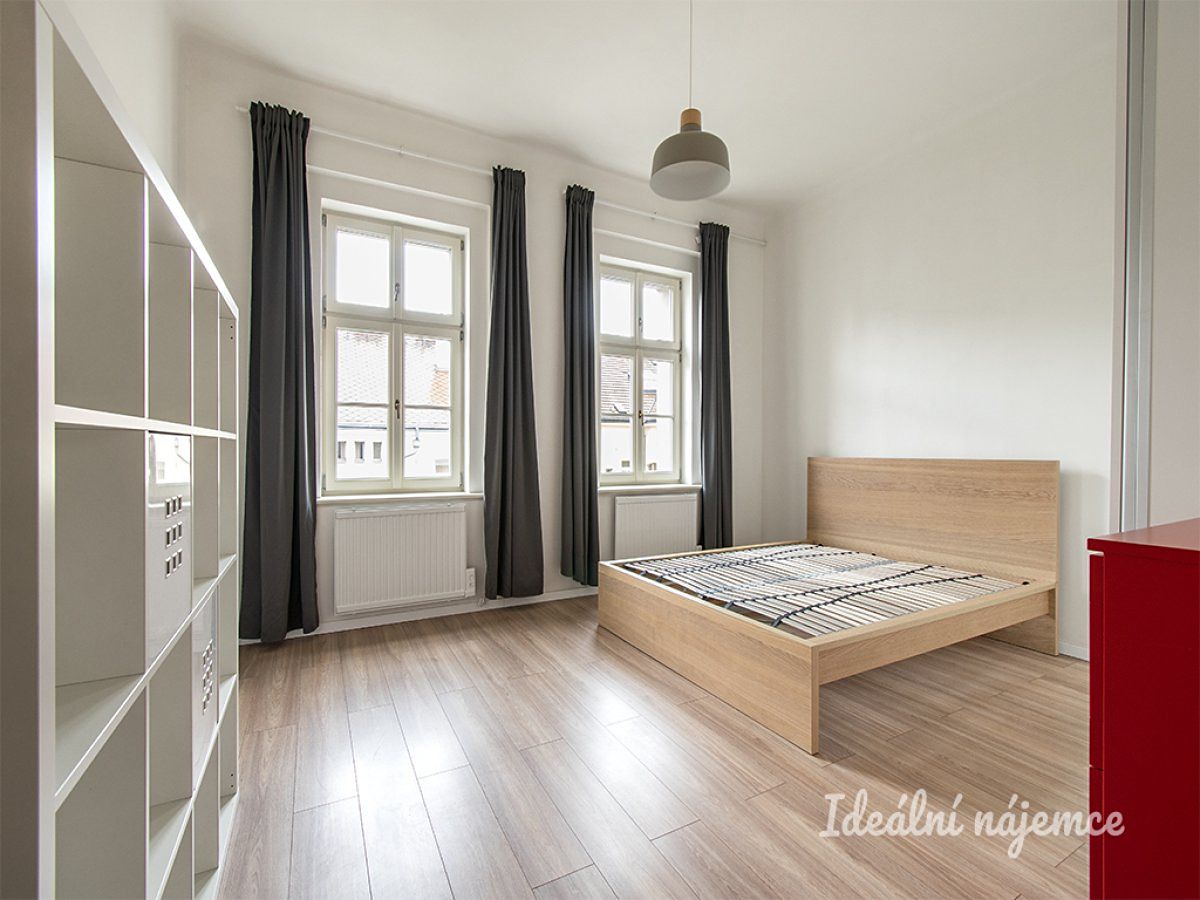 Pronájem bytu 1+kk 33 m²