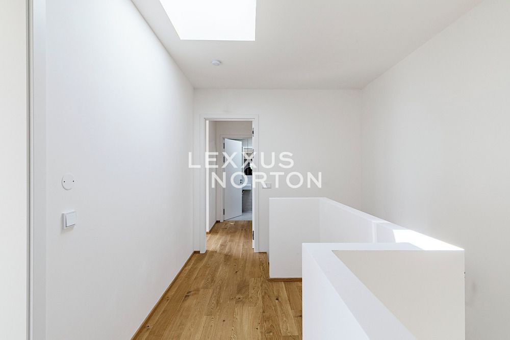 Prodej rodinného domu 189 m², pozemek 340 m² – fotografie 5