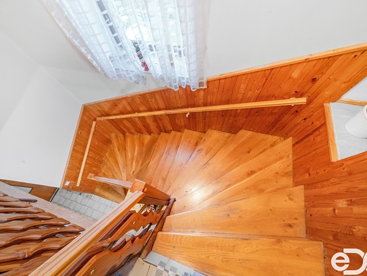 Prodej domu, 210 m² (11 z 28)