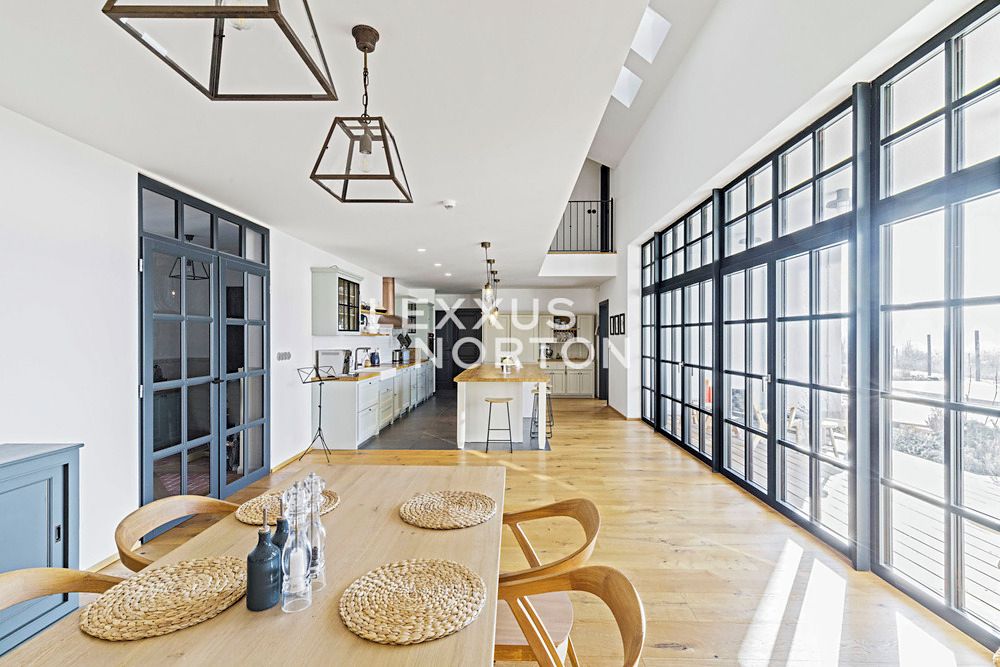 Prodej rodinného domu 403 m², pozemek 3183 m² – fotografie 5