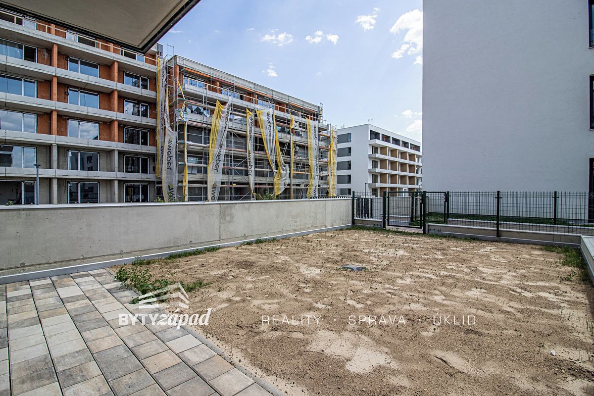 Pronájem bytu 2+kk 59 m² – fotografie 4