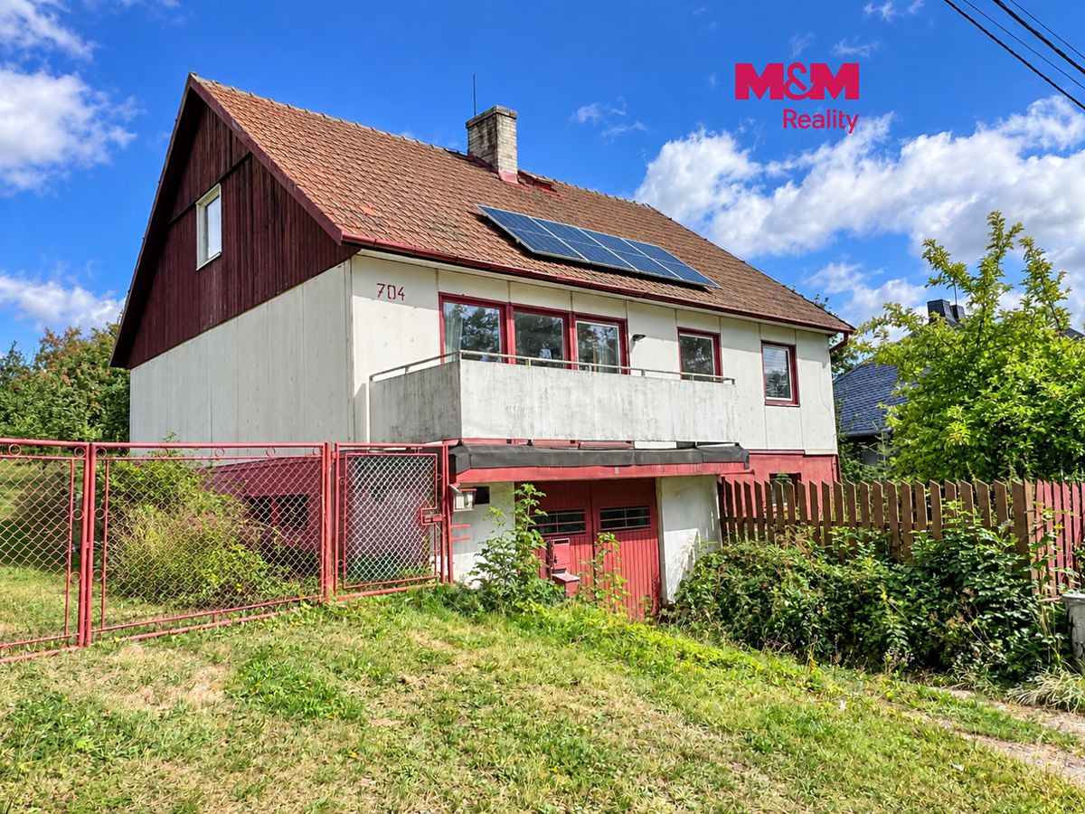 Prodej rodinného domu 183 m², pozemek 1740 m²