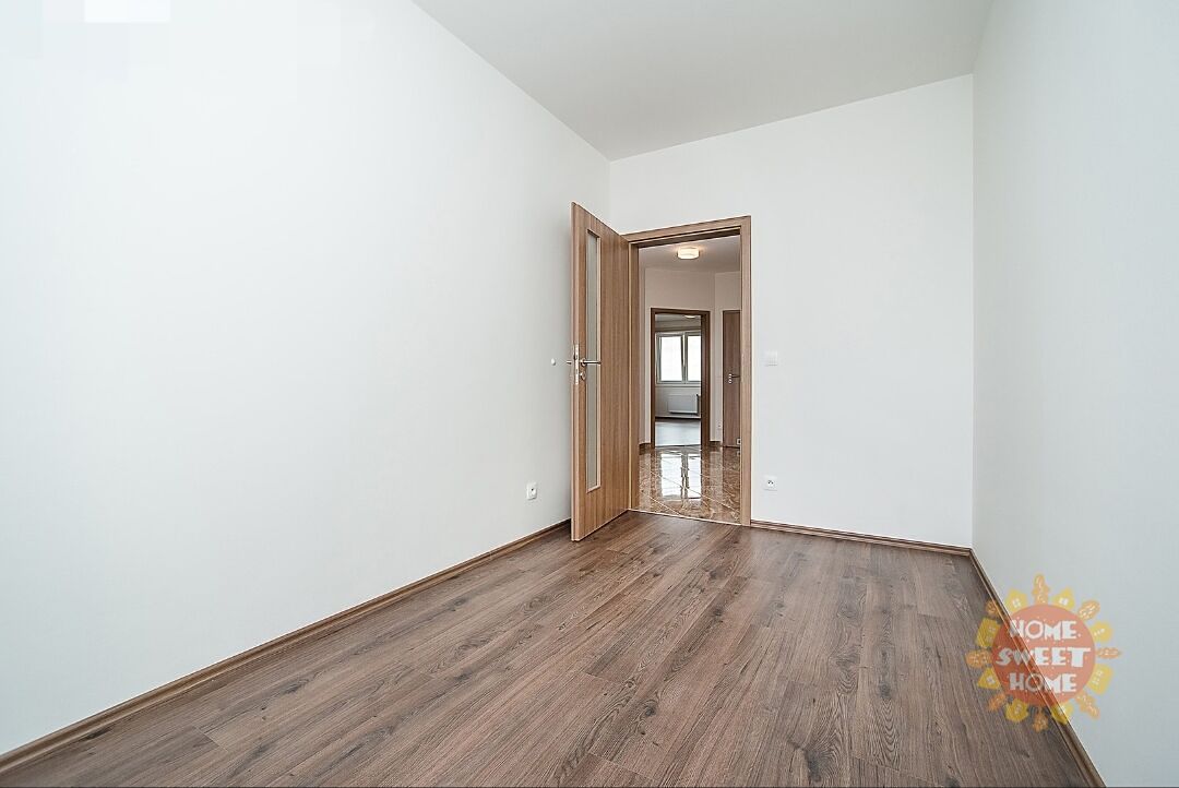 Pronájem bytu 4+kk 85 m² – fotografie 5